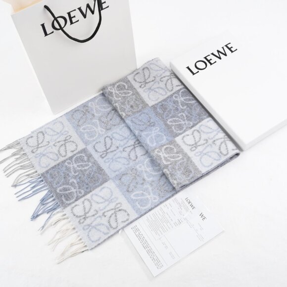Loewe chequered cashmere scarf - Picture 9 of 9